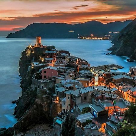 Santa Marta Rooms - Vernazza Buitenkant foto